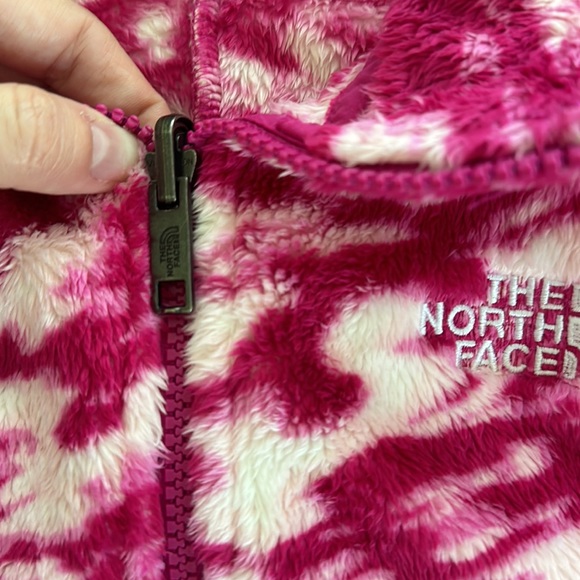 The North Face Pink Fleece Jacket - Picture 5 of 7